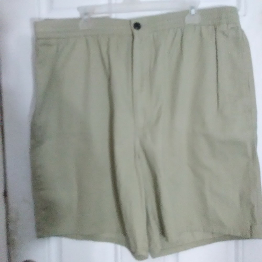 new without tags Eddie Bauer big men's shorts